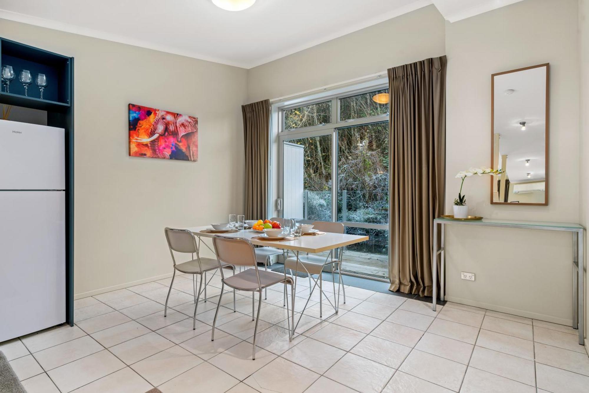 2-Bedroom Apartment With Lake & Mountain View - Beechwood Queenstown Kültér fotó